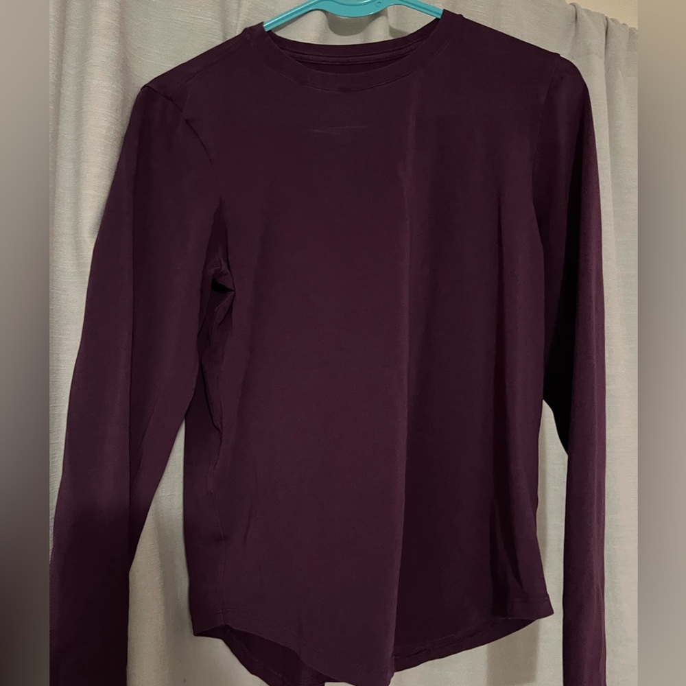 Lululemon waist length plum long sleeve